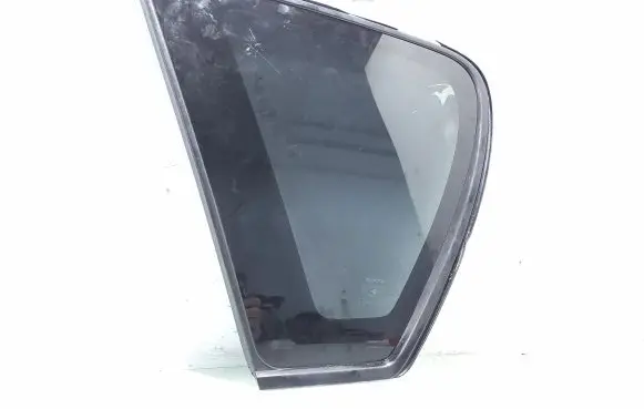 Toyota Corolla Verso E121 Rear side window AS2