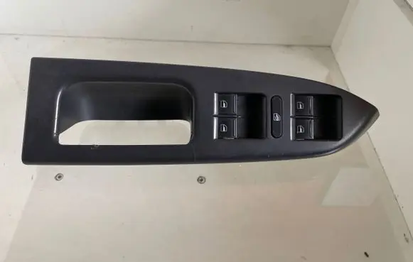 Volkswagen Touran II Electric window control switch 1K4959857B 1T1867371H