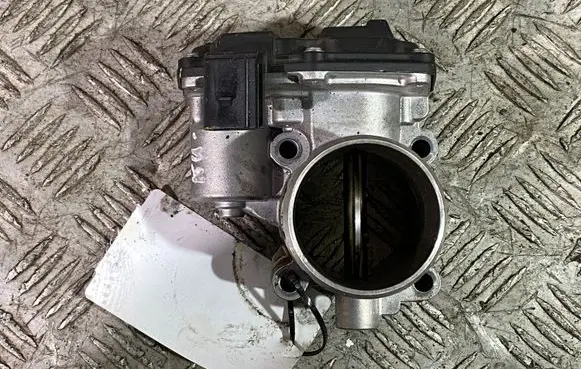 Ford Kuga III Throttle valve GK209F991BA