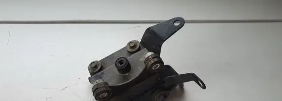 Nissan Leaf I (ZE0) ABS pump bracket 