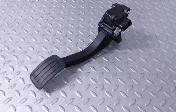 Citroen Berlingo Accelerator throttle pedal 9836042280