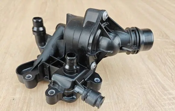 BMW 4 G22 G23 G24 G26 Thermostat 8581627