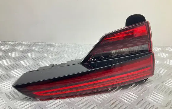 Audi A4 S4 B9 Tailgate rear/tail lights 8W9945093B