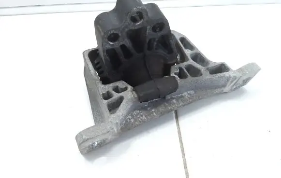 Ford Focus Engine mount bracket CV616F012EB