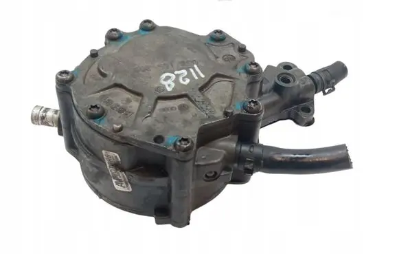Audi A6 S6 C5 4B Vacuum pump 038145209M