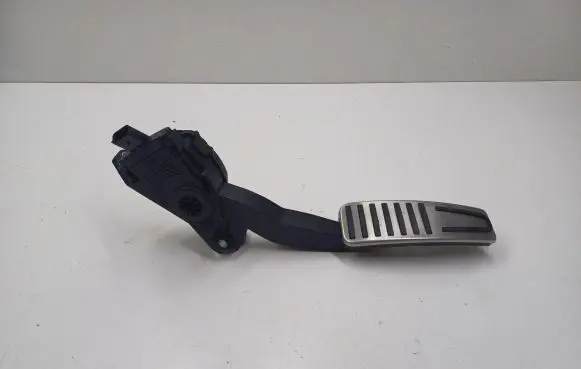 Maserati Levante Accelerator throttle pedal 04861715AE