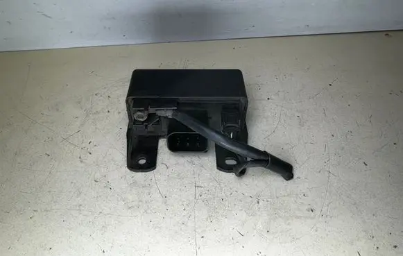 Mercedes-Benz E W211 Glow plug pre-heat relay
