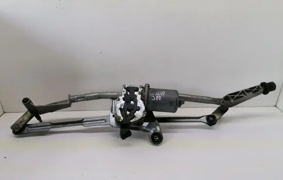 Front wiper linkage and motor