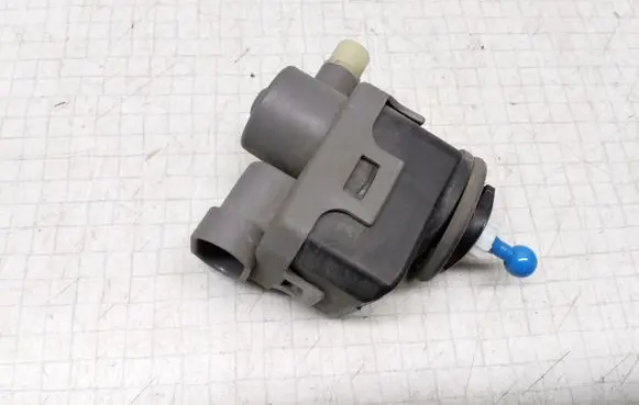 Nissan Primera Headlight level adjustment motor 7700420737 007878