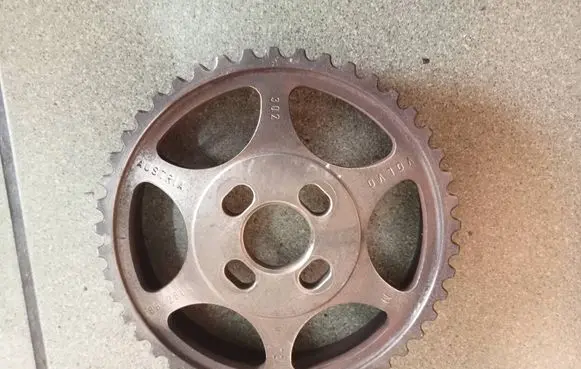 Volvo V70 Camshaft pulley/ VANOS 8642804