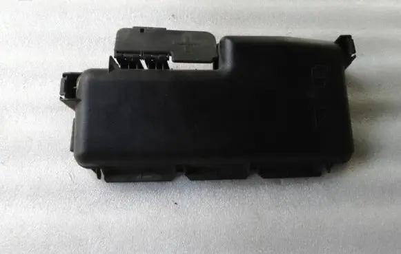 Volvo V70 Fuse box cover 30728133