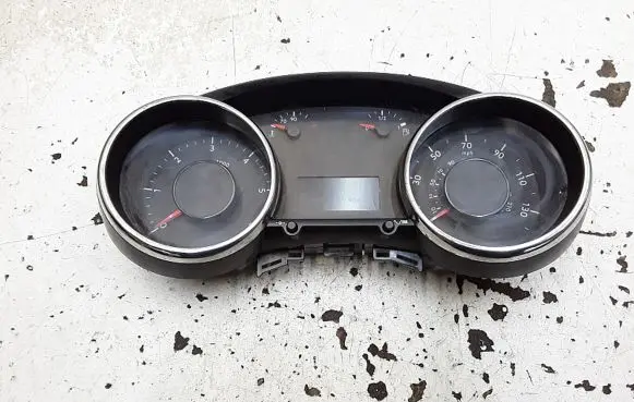 Peugeot 3008 I Speedometer (instrument cluster) 9666175180