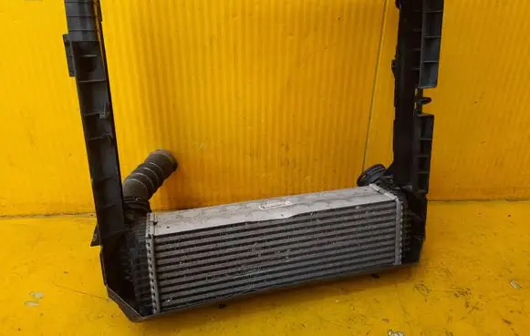 BMW X6 E71 Intercooler radiator 7809321 7799762