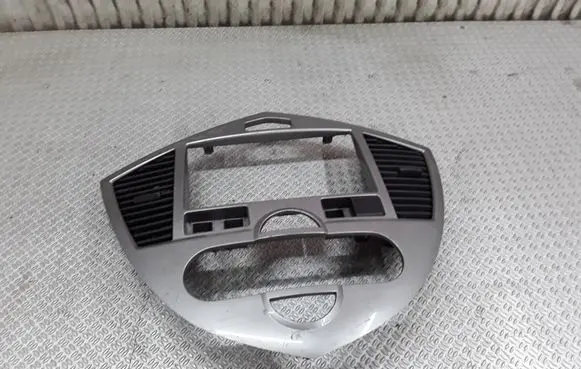 KIA Carens I Radio/GPS head unit trim 0K2FA6481Y