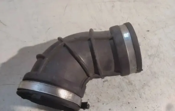 Opel Zafira A Air intake hose/pipe 90530766