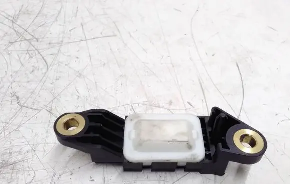 Mercedes-Benz CLS C219 Airbag deployment crash/impact sensor 0018209126 302606002