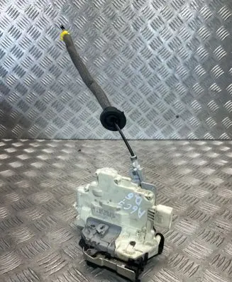Audi A6 S6 C7 4G Rear door lock 4G0839016