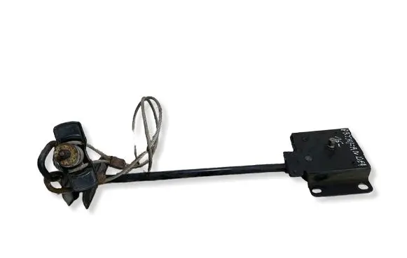 Nissan Pathfinder R52 Spare wheel mounting bracket 