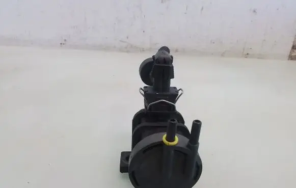 Opel Vectra C Turbo solenoid valve 09128022