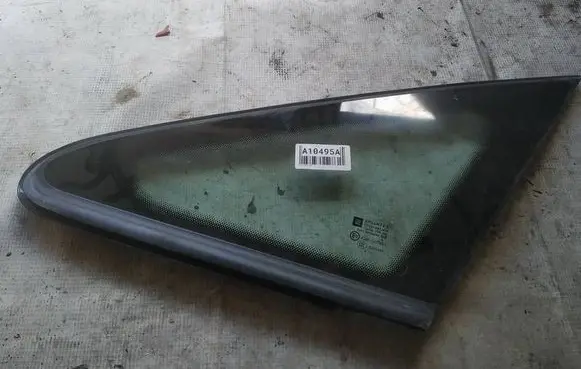 Opel Zafira B Front triangle window/glass as2
