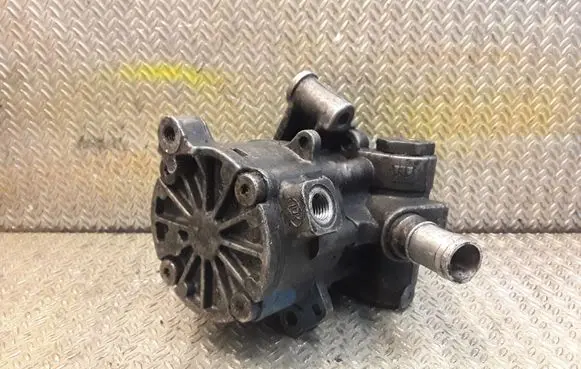Mercedes-Benz E W210 Power steering pump 0024669201 A0024669201