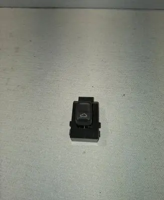 Volvo V70 Sunroof switch 9168160 04W082