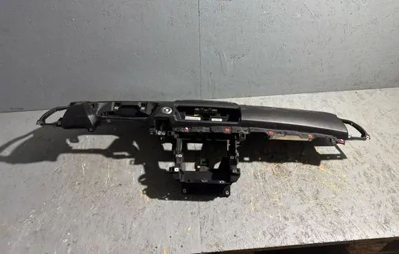 BMW 1 E81 E87 Dashboard 