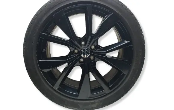 Volkswagen Taigo R18 alloy rim 2G7601025F