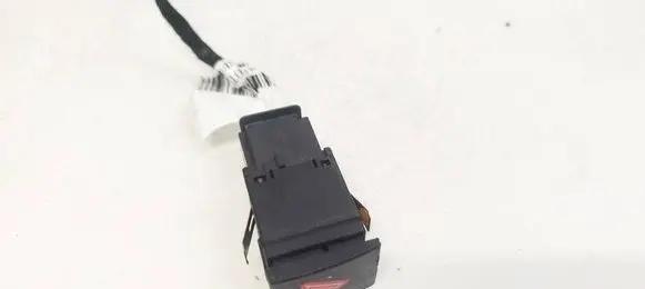 Volkswagen Polo IV 9N3 Hazard light switch 6Q0953235A