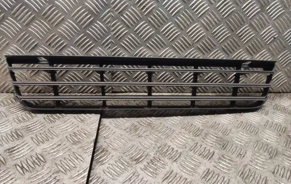 Volkswagen PASSAT B6 Front bumper lower grill 3C085367