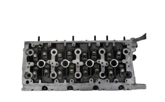 Volkswagen Touran III Engine head 04L103373E