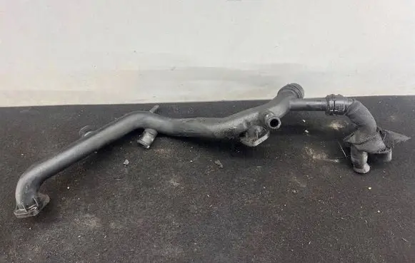 Audi A6 S6 C6 4F Engine coolant pipe/hose 06E121045E