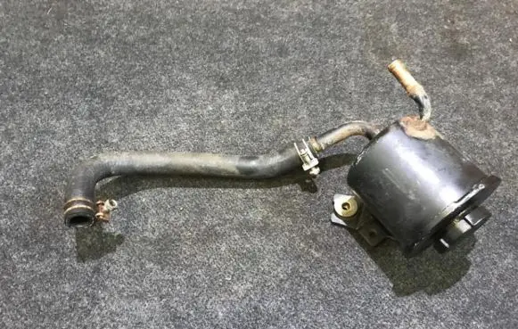Nissan Almera Power steering fluid tank/reservoir