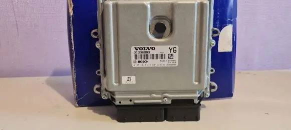 Volvo V60 Engine control unit/module 31336983 0281018414 36001858