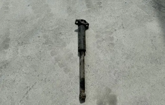 Rear shock absorber/damper