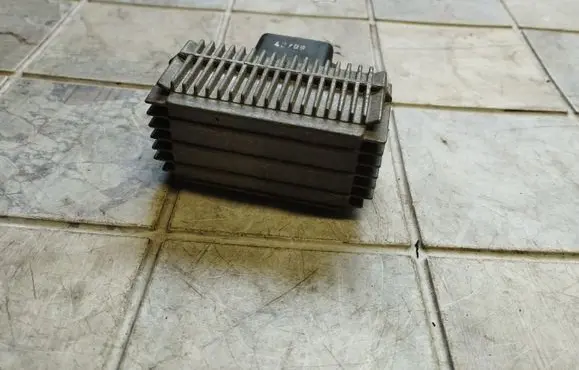 Opel Zafira A Glow plug pre-heat relay 09132691