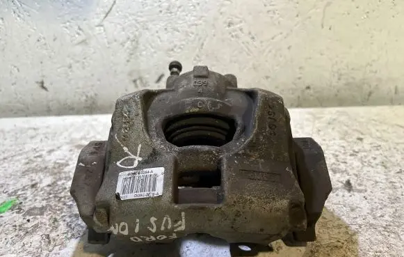 Ford Fusion II Front brake caliper
