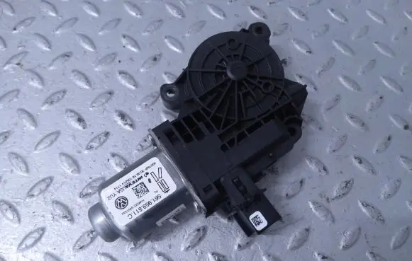 Volkswagen PASSAT B8 USA Rear door window regulator motor 561959811C 561959811 561959811B