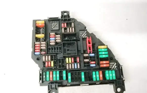 BMW 5 GT F07 Fuse box set 016704991f 0-1670499-1f