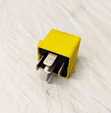 Mercedes-Benz A W169 Other relay A0025421419