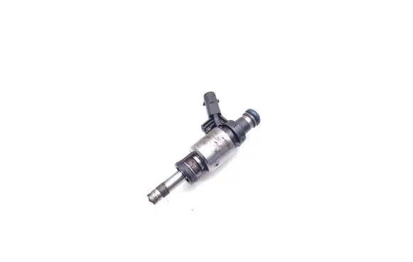Audi A5 8T 8F Fuel injector 06H906036G