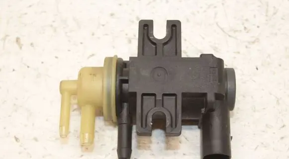 Volkswagen Arteon Turbo solenoid valve 1K0906627B