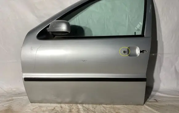 Volkswagen Polo III 6N 6N2 6NF Front door 6N4831055F