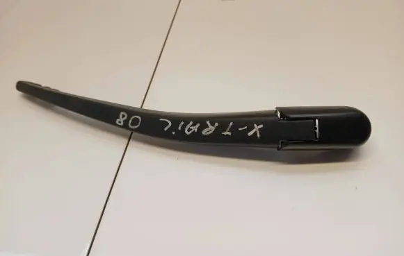 Nissan X-Trail T31 Rear wiper blade arm