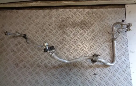 Ford Grand C-MAX Air conditioning (A/C) pipe/hose