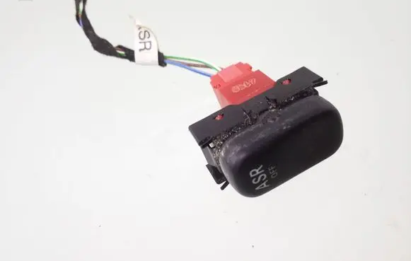 Traction control (ASR) switch