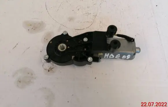 Mercedes-Benz E W211 Seat adjustment motor 0390203207