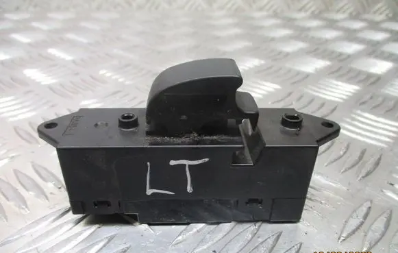 Mitsubishi Lancer Quarter vent window switch 8608A101