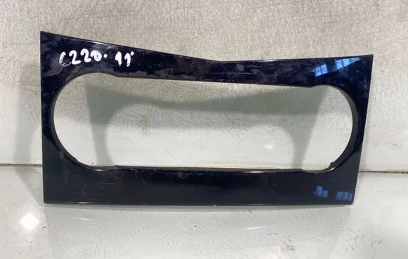 Mercedes-Benz C W204 Climate control/heater control trim A2046800390