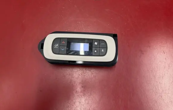 Chrysler Pacifica Climate control unit 6WL30PD2AA P6WL30PD2AA